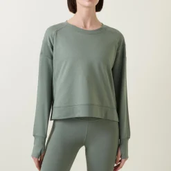 New After Class Cropped Sweatshirt Women Activewear