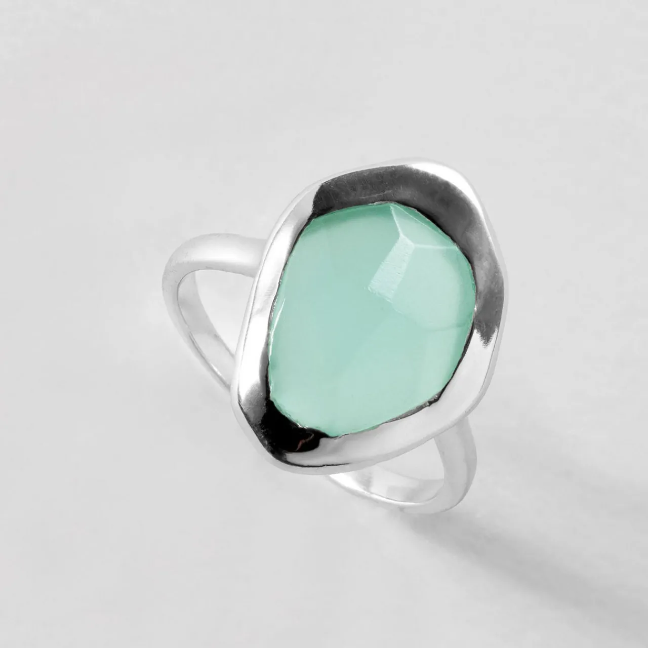 Hot Aqua Chalcedony Stepping Stone Ring Women Rings