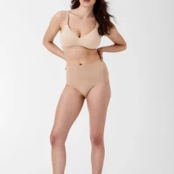 Online EcoCare Medium Control Seamless Shaping Briefs Women Lingerie