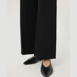 Linnie Pointed Flats Women Flats
