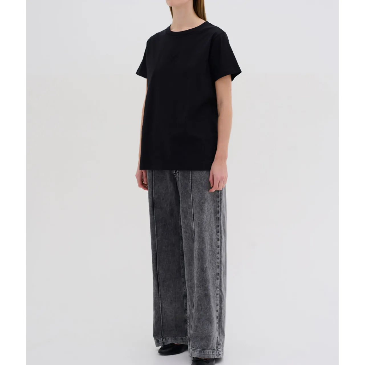 Malo 143 Mid-Rise Wide-Leg Jeans Women Denim