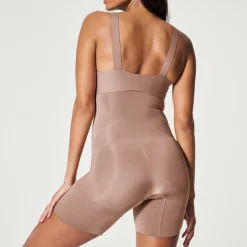 Hot OnCore Firm Control High-Waisted Mid-Thigh Shorts Women Shapewear