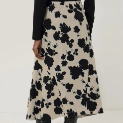 Hot Outline Rose Asymmetric Skirt Women Skirts