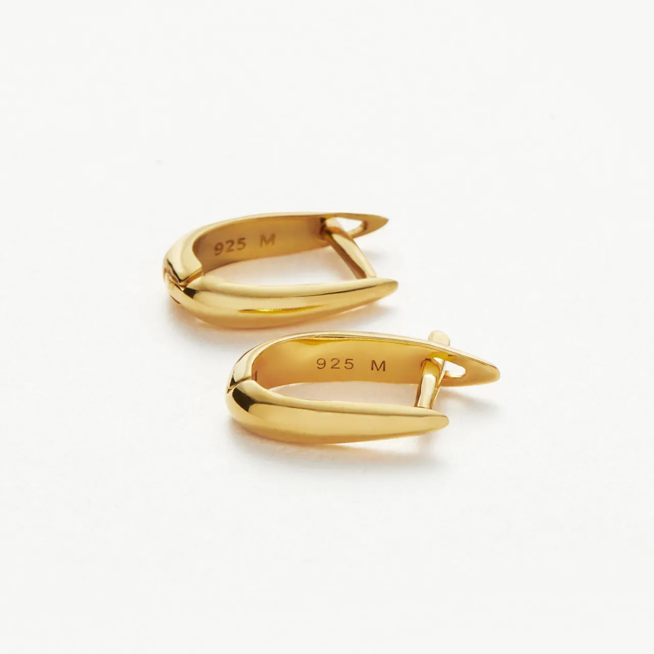 Online Plain Claw Huggies Women Earrings
