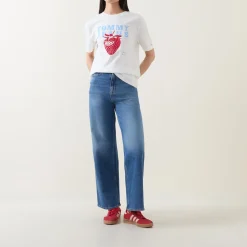Best Strawberry Graphic Logo T-Shirt Women Tops