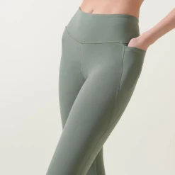 Hot Ultimate Studio 7-8 Leggings Women Activewear