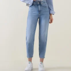Ultra High-Rise Tapered Mom Jeans Women Denim