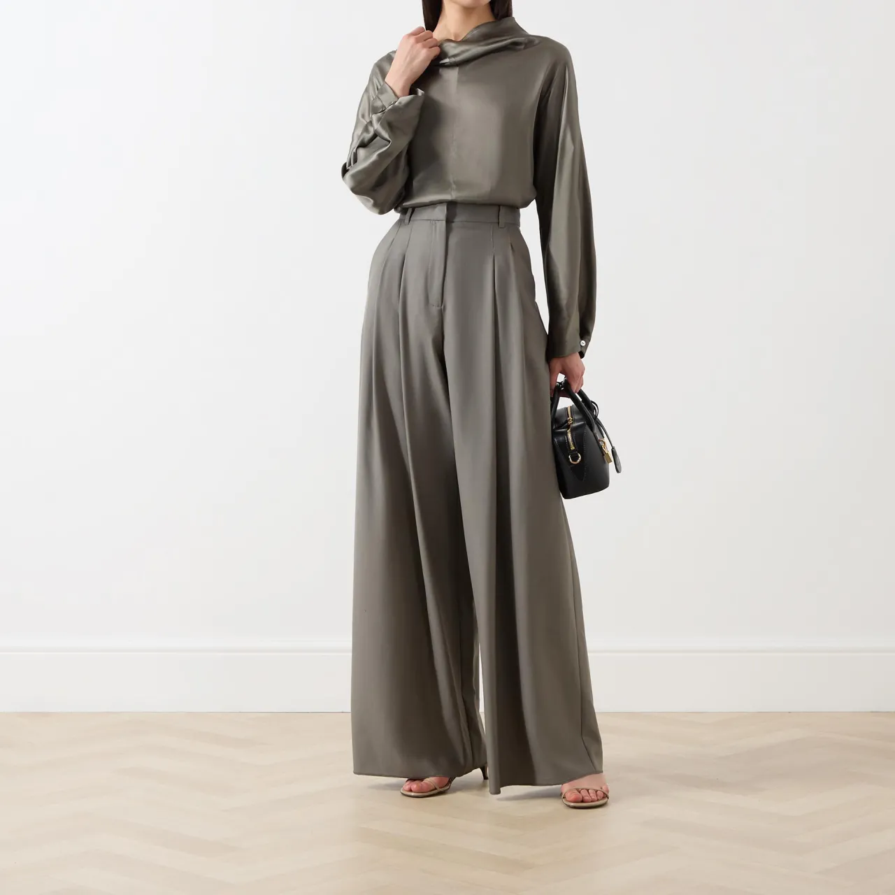 Discount Ulzio High-Rise Wide Leg Trousers Women Trousers & Shorts
