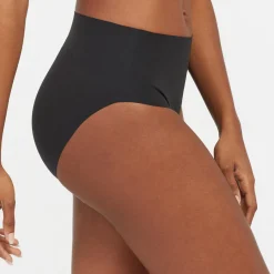 Outlet Undie-tectable® Light Control Briefs Women Shapewear